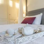 Hotel &