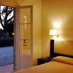 & 4* Cortona