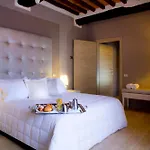 & 4* Cortona