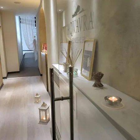 & Otel Cortona