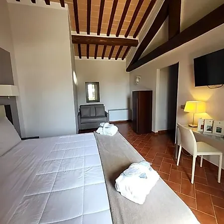 & Cortona