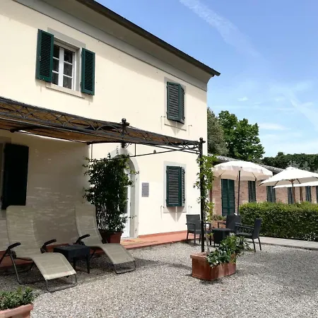 & Hotel 4*